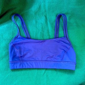 Lululemon sports bra, size 4, EUC